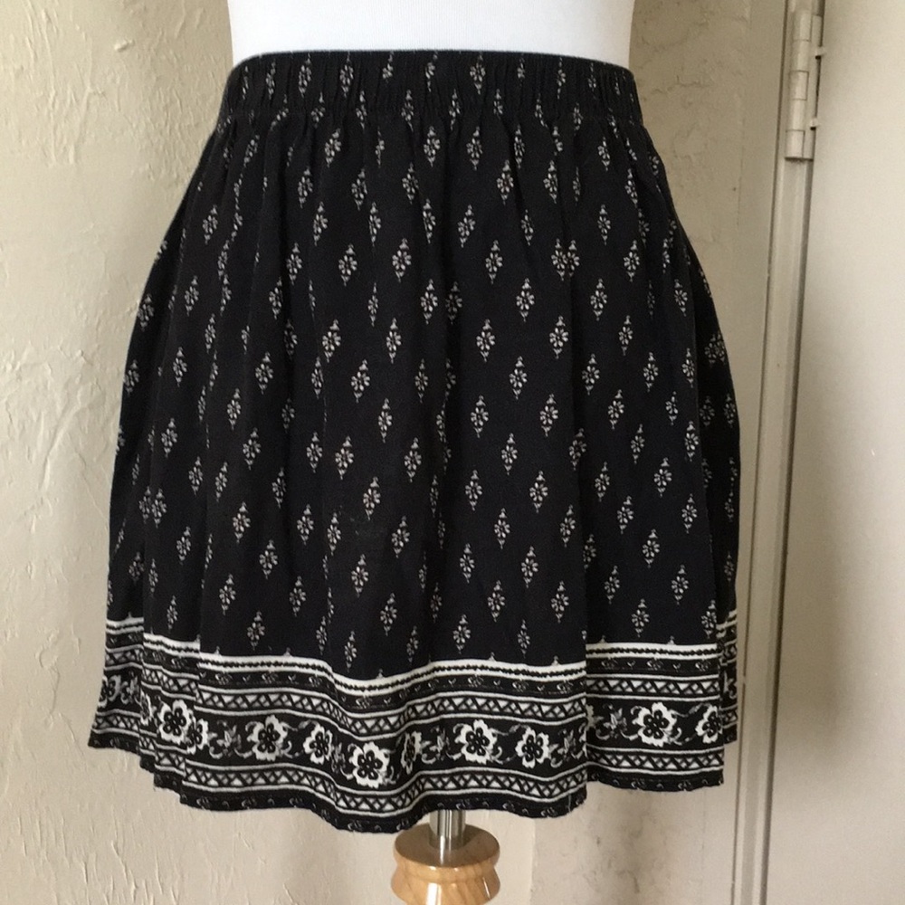 Hollister Black & White Mini Skirt